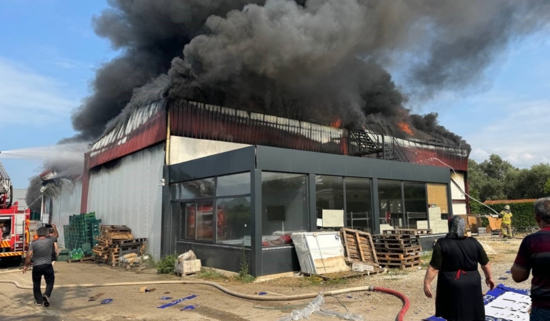 Bursa’da soğuk hava deposunda çıkan yangın kontrol altına alındı