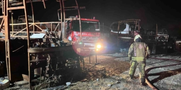 Büyükçekmece’de hurda otobüslerin bulunduğu alanda yangın