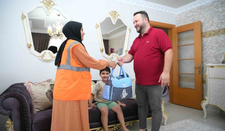 Çayırova Belediyesi’nden "hoş geldin bebek seti" hediyesi