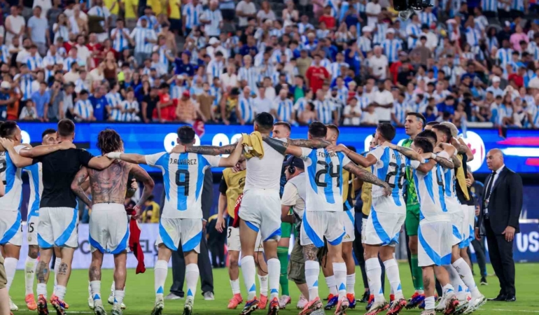 Copa America’da ilk finalist Arjantin oldu