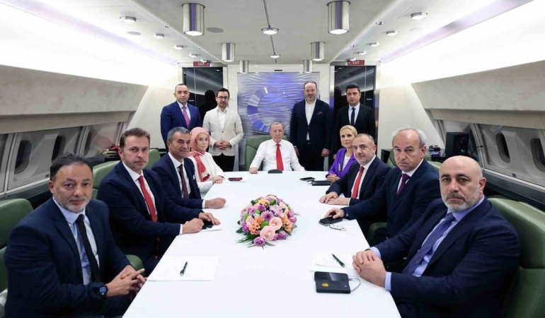 Cumhurbaşkanı Erdoğan: "A Milli Futbol Takımımız Hollanda gibi bir futbol ekolüne adeta kök söktürdü"