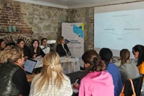 Dijitalde Hayat Kolay projesi ile deprem bölgesindeki kadınlar dijital dünyaya hazırlıyor