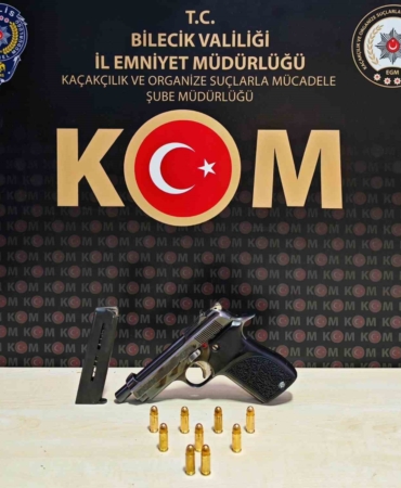 Durdurulan şüpheli araçtan 1 adet ruhsatsız tabanca ele geçirildi