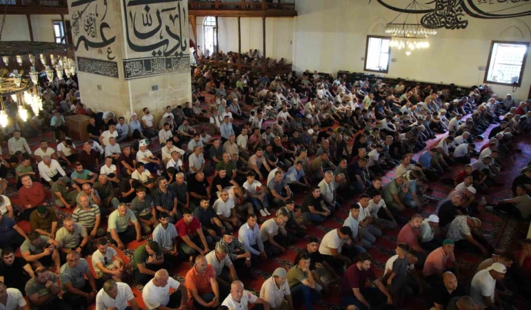 Edirne’de pehlivanlar cuma namazında buluştu