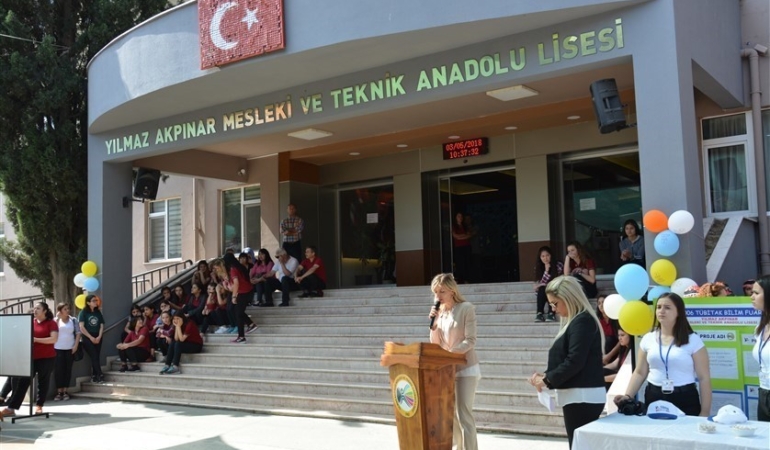 Edremit’te 16 okul müdürünün görev yeri değiştirildi