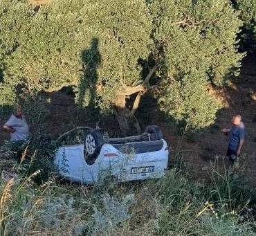 Erdek’te yoldan çıkan araç şarampole uçtu