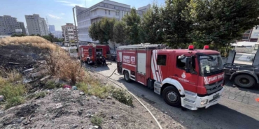 Esenyurt’ta otluk alanda çıkıp geniş alana yayılan yangın söndürüldü