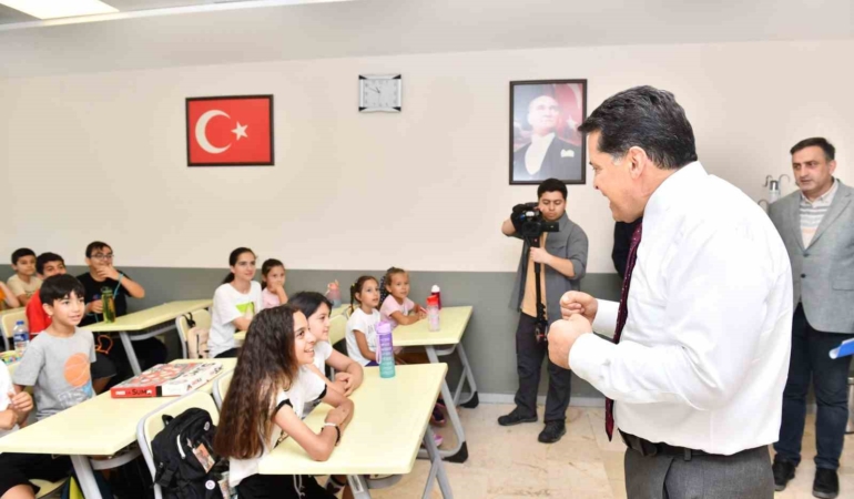 Esenyurt’ta yaz kültür sanat okulları başladı