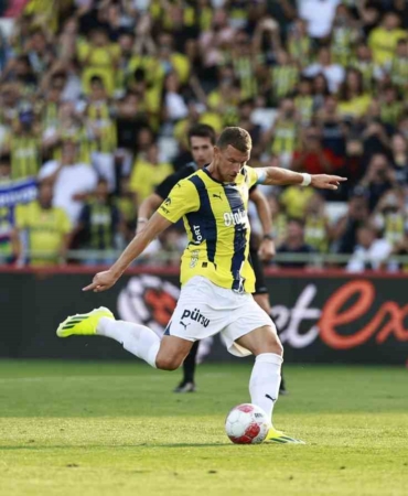 Fenerbahçe, hazırlık maçında Admira Wacker ile 1-1 berabere kaldı