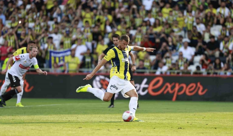 Fenerbahçe, hazırlık maçında Admira Wacker ile 1-1 berabere kaldı