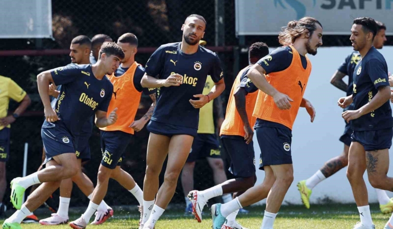 Fenerbahçe yeni sezon hazırlıklarını sürdürdü