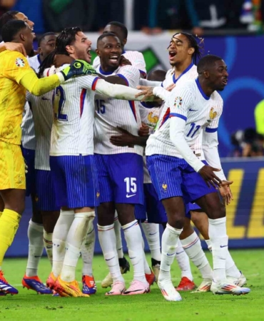 Fransa penaltılarla yarı finalde