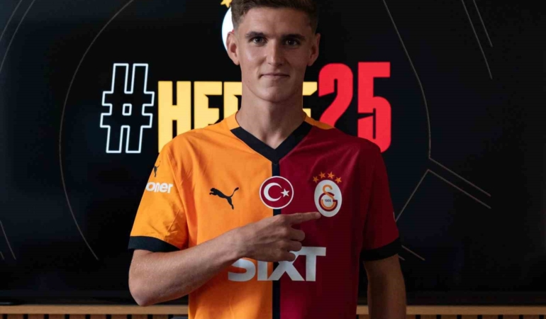 Galatasaray, Elias Jelert’i kadrosuna kattı
