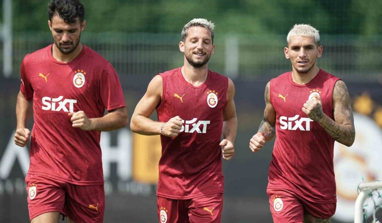 Galatasaray hazırlıklarını sürdürdü