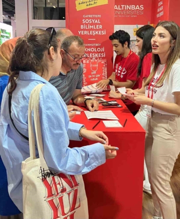 Geleceğin mesleklerinde yapay zeka korkusuna karşı hangi meslekler güvende