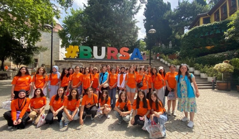 Gençlere doğayla iç içe kamp fırsatı