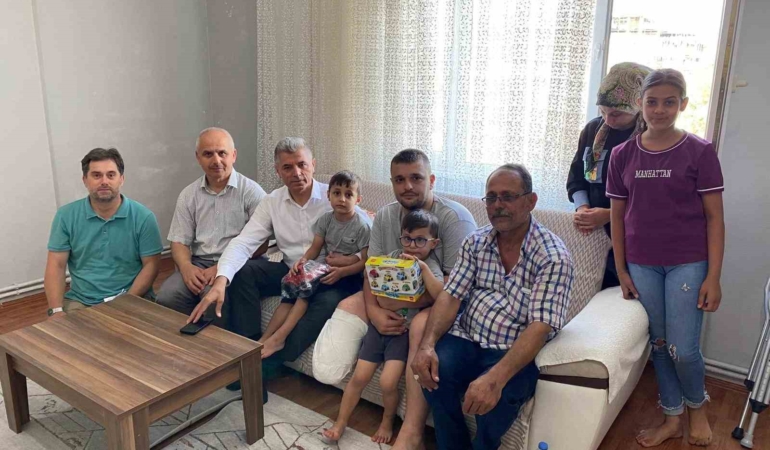 Gönen’de kazada ayağını kaybeden Sinan Erdi Turan için seferber olundu