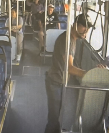 Hırsızı kendi kendine konuşması ele verdi...