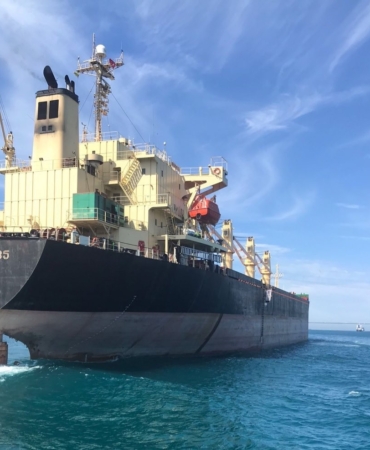 İstanbul Boğazı’nda arıza yapan kuru yük gemisi kurtarıldı