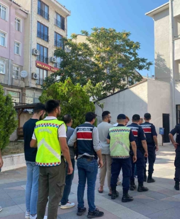 İstanbul ve Tekirdağ’da göçmen kaçakçılarına darbe