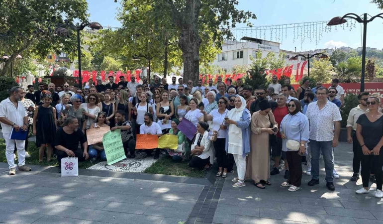 İstanbul’da kuaför ve beraberlerden "Pazar günü tatil" kararına tepki