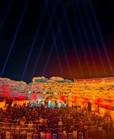 İznik Antik Tiyatrosu’nda Nazım Hikmet gecesi