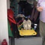 Kadıköy’de lüks araç park halindeki ticari taksiye çarptı: 3 yaralı