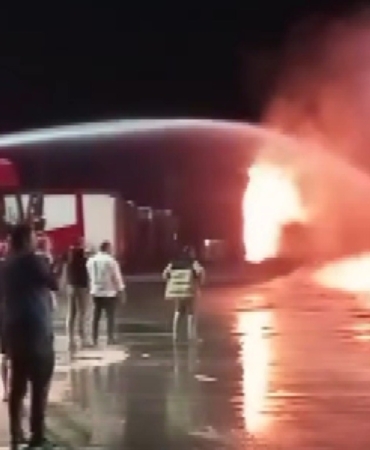 Kapıkule’de tırın dorsesi alev alev yandı