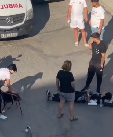 Kartal’da kaza yapan motosikletlinin yardımına vatandaşlar koştu