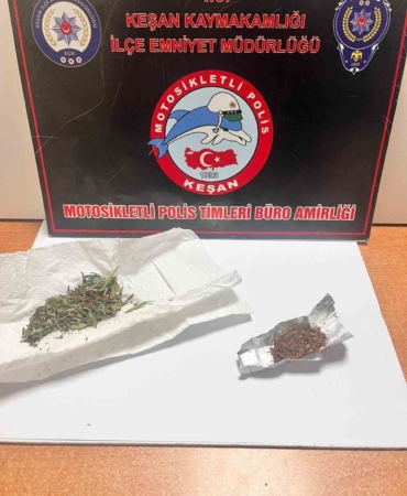 Keşan’da 3 kişinin üzerinden 9,48 gram uyuşturucu ele geçirildi