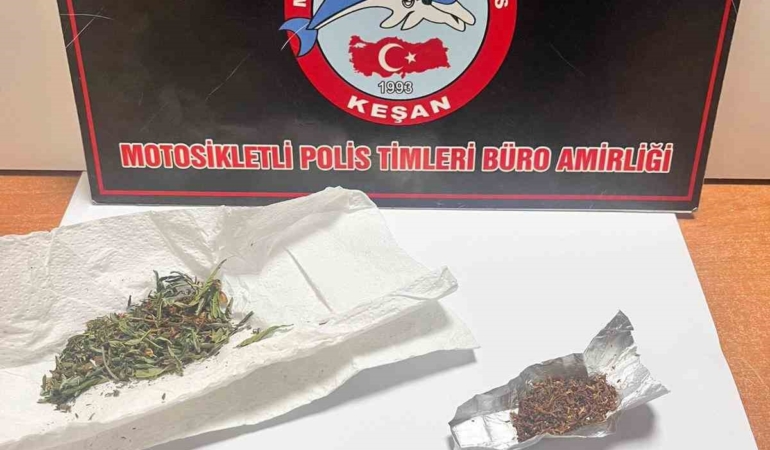 Keşan’da 3 kişinin üzerinden 9,48 gram uyuşturucu ele geçirildi