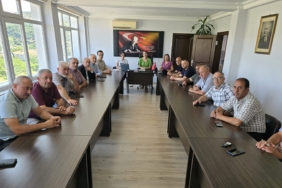 Kofçaz’da muhtarlara su depoları temizliği ve kanser taraması bilgilendirmesi