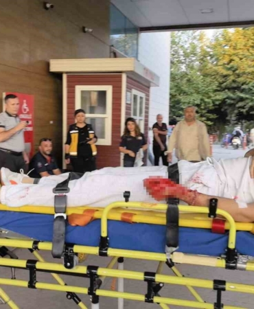 Kontrolden çıkan motosiklet metrelerce sürüklendi: 1 ağır yaralı