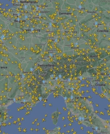 Küresel yazılım sorunu nedeniyle oluşan hava trafiği yoğunluğu kaydedildi