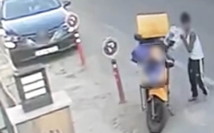 Kuryenin motosikletteki siparişleri böyle çalındı