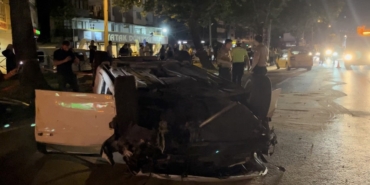 Makas atan otomobil taksiyle çarpıştı: 1’i ağır 3 yaralı