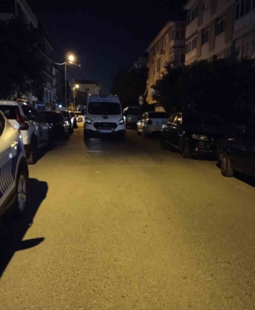 Maltepe’de gençlerin kavgasında silahlar konuştu: 3 yaralı