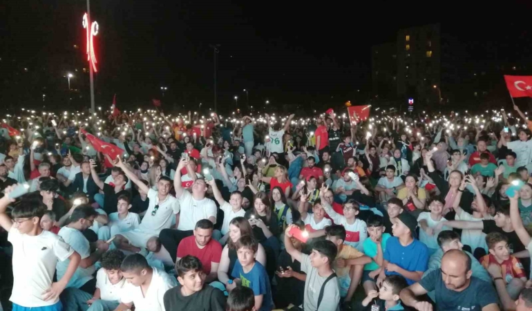Milli maç heyecanı Sancaktepe’de yaşandı
