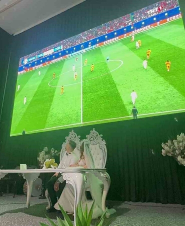Milli Takımın maçını düğünlerinde izlediler