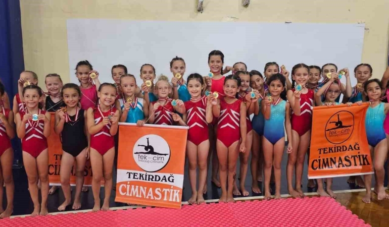 Minikler Cimnastik Şenliği, ödül töreni ile sona erdi
