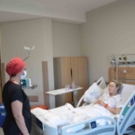 Mutfak tüpünün patlamasıyla alevler arasında kalan kadın yanık merkezinde tedavi görüyor