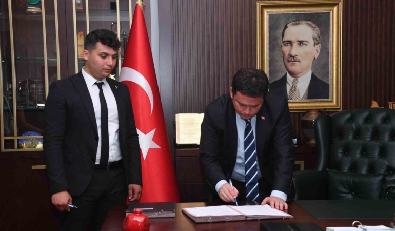 Osmangazi’de memurları sevindiren imza