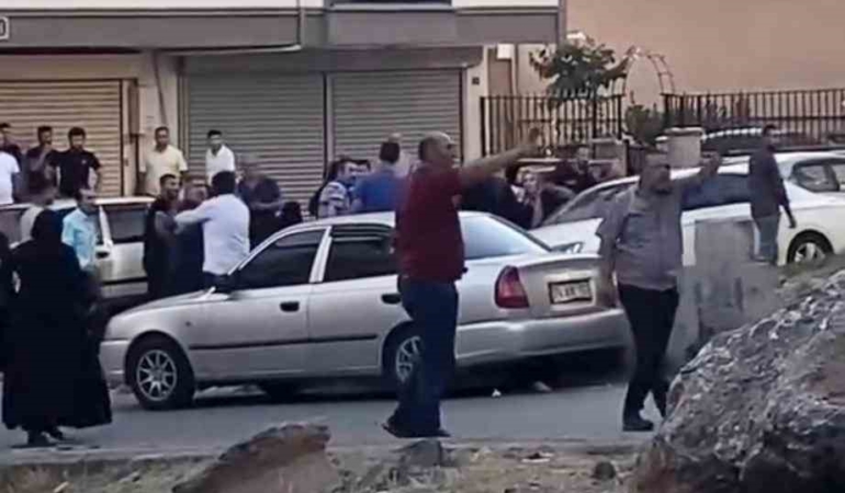 Pendik’te taşlı sopalı kavga