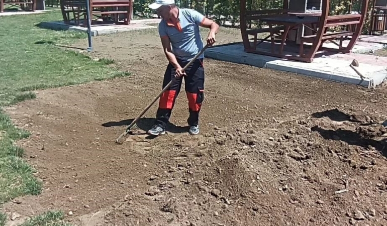 Piknik ve mesire alanlar yeşillendirildi