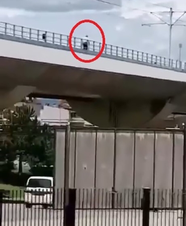 Raylarda yürüdü, metro seferleri aksadı