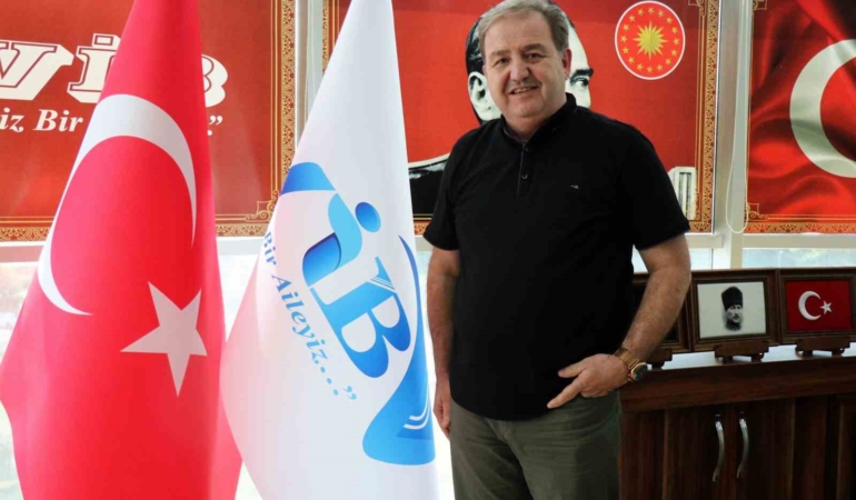 Şantaj ve videolarla tehdit edip yönetimi bırakmasını istediler