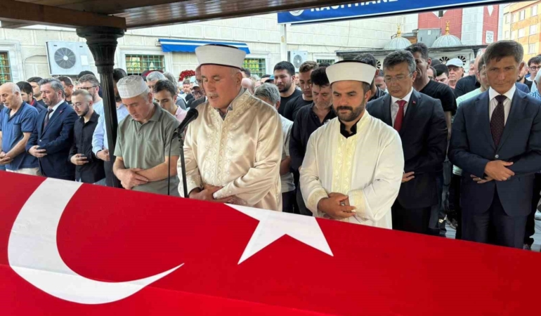 Sarıyer’de boğulan polis memuru Numan Çebi son yolculuğuna uğurlandı