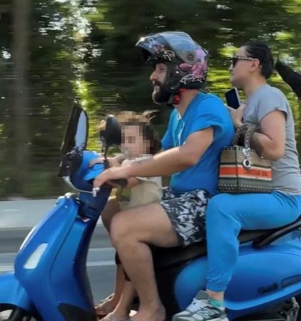 Sarıyer’de motosikletlinin tehlikeli yolculuğu kamerada: Emzikli çocuğu ayakta taşıdı