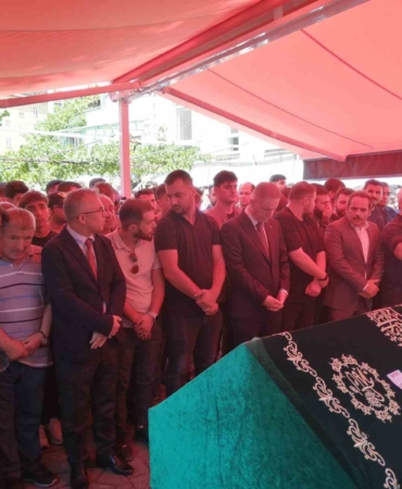 Şile’de boğularak hayatlarını kaybeden kardeşler toprağa verildi