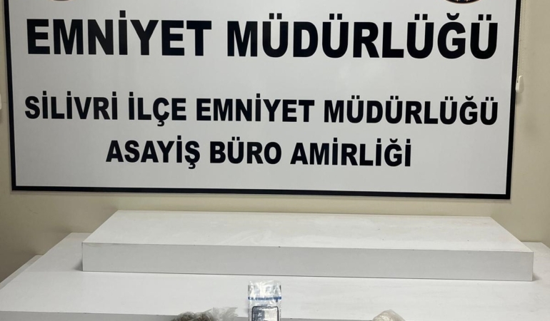 Silivri’de taksiye binen yolcu denetim yapan polislerden kaçtı